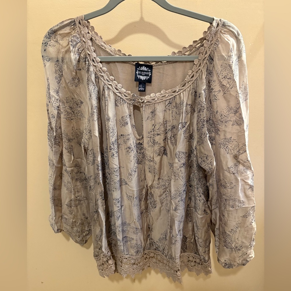 Le Marais Paris Gray Floral Silk Blouse With Crochet Trim Women’s Size Small